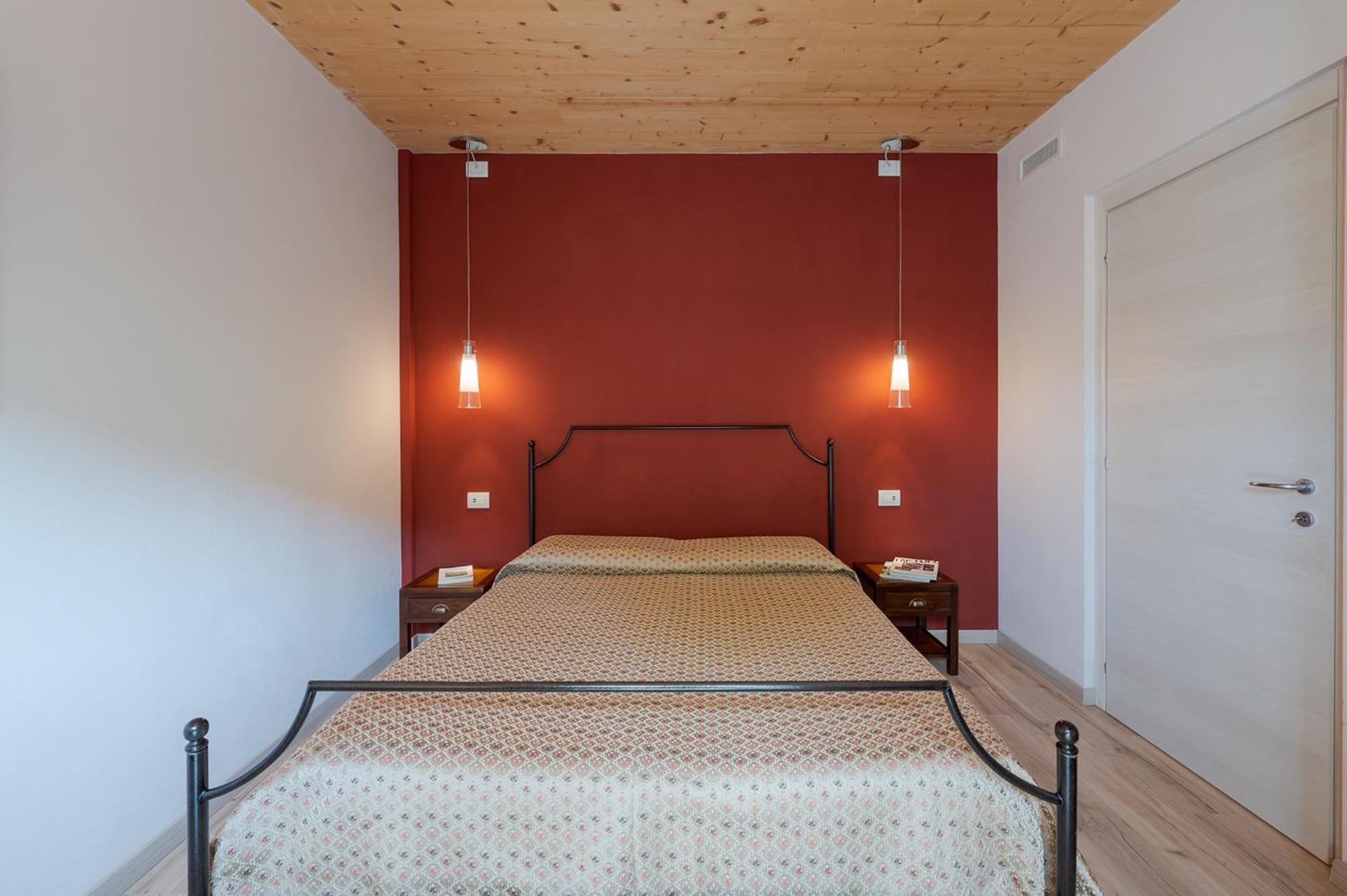 La Rosa Gialla Bio Apartments & Rooms Barolo Εξωτερικό φωτογραφία